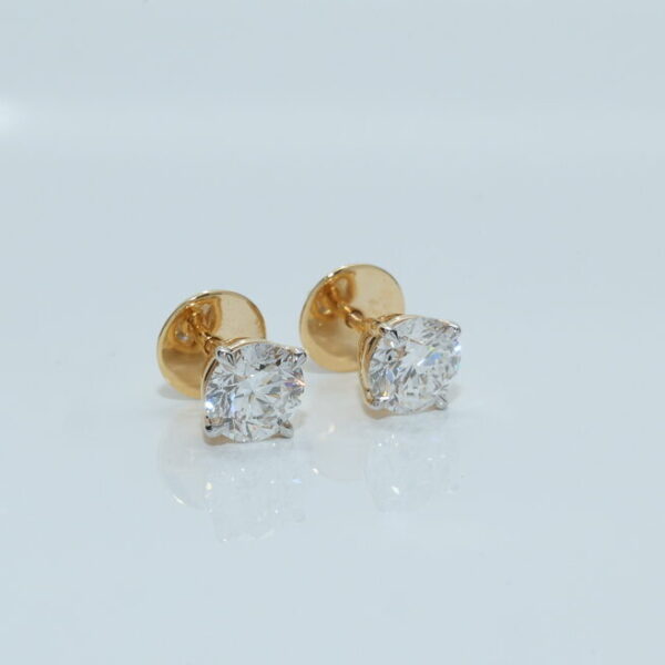 Gold Diamond Stud Earring